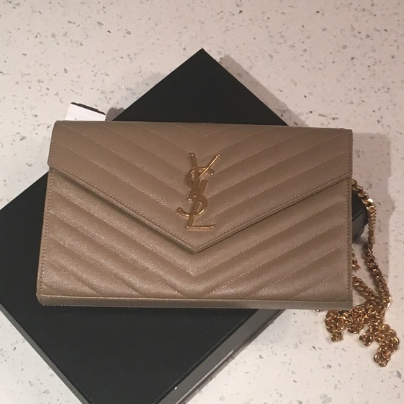 Saint Laurent Monogram WOC - Picture 2 of 8